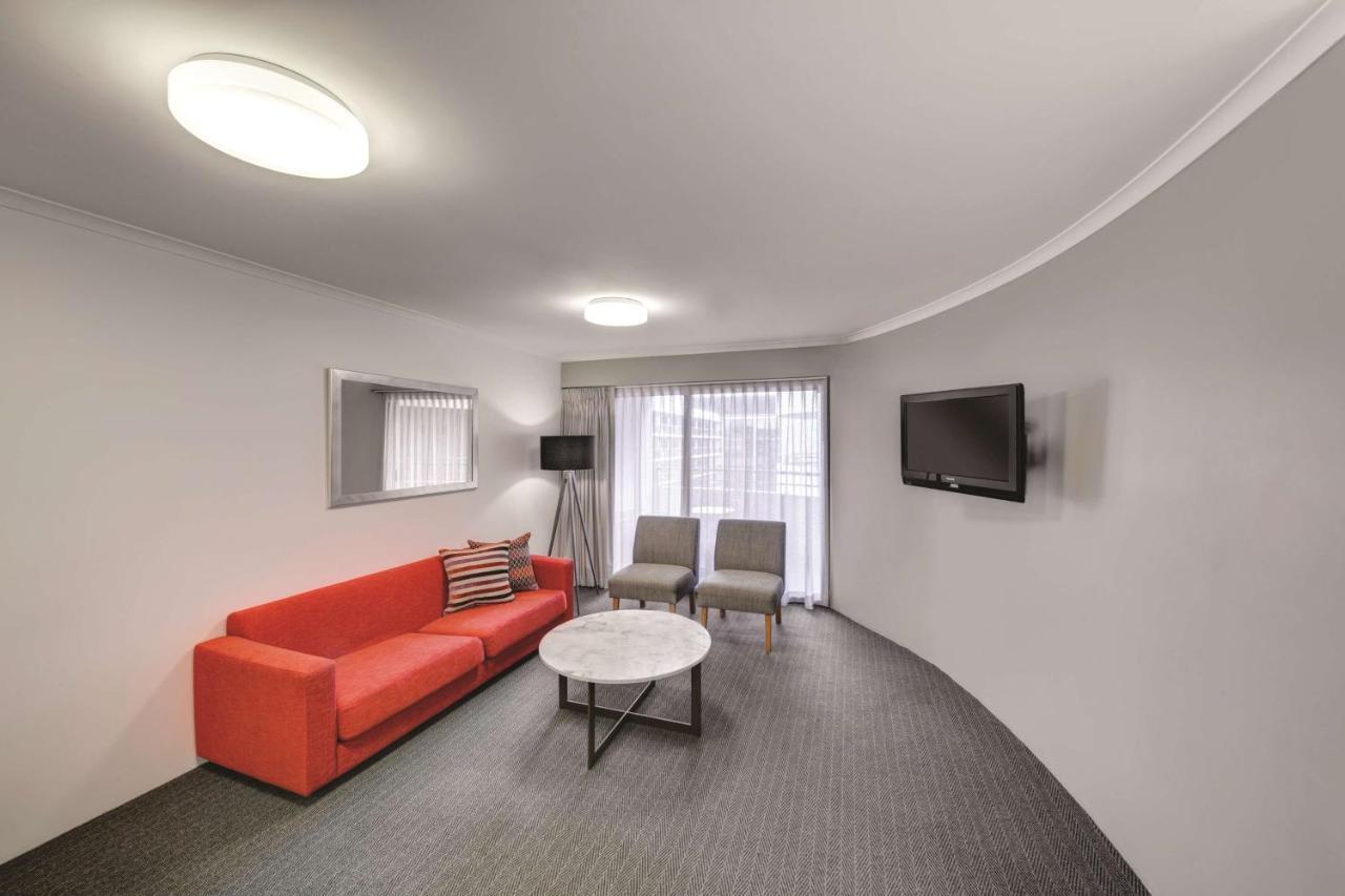 Adina Serviced Apartments Canberra James Court エクステリア 写真