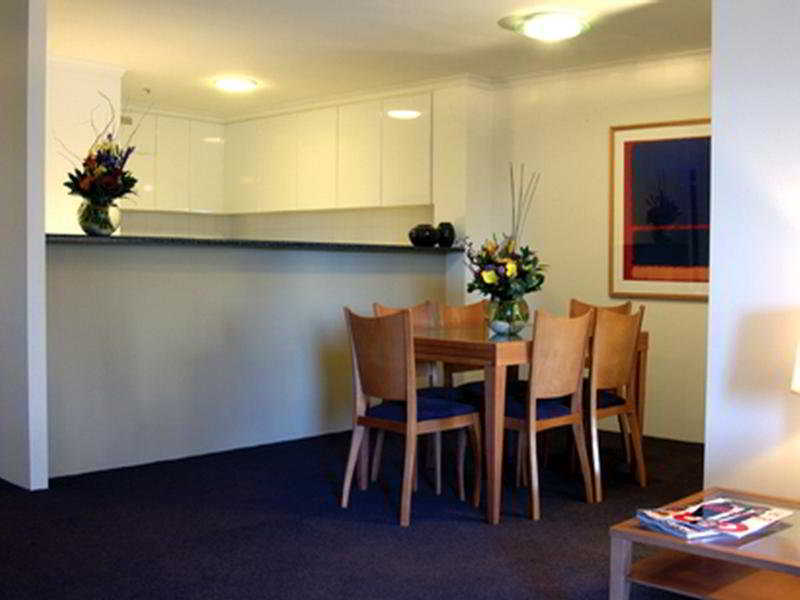 Adina Serviced Apartments Canberra James Court インテリア 写真